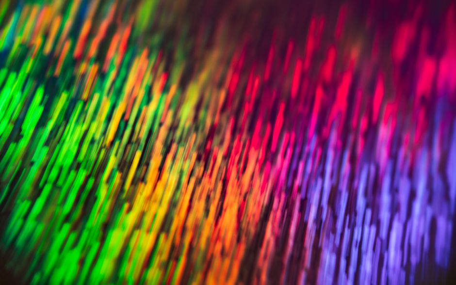 New programmable photonic chip can control how fast light moves
